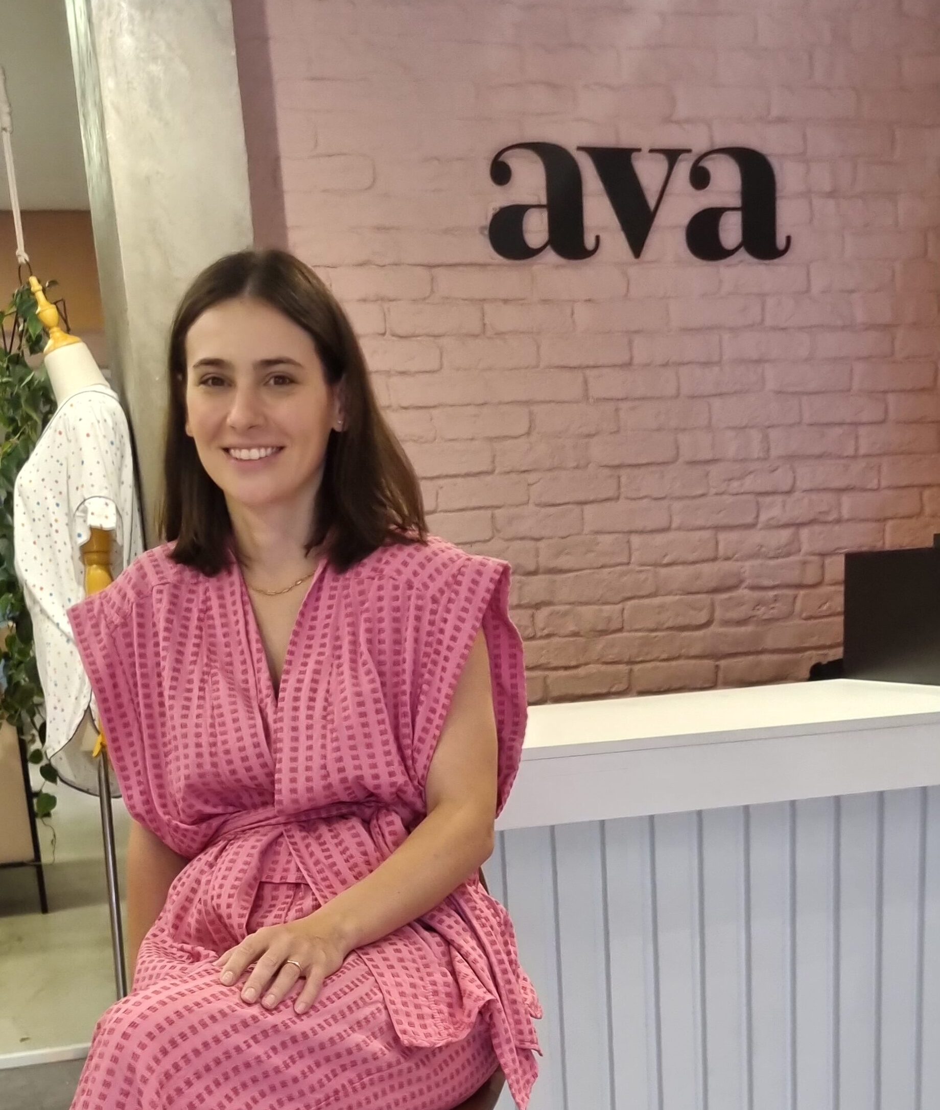 Ava Intimates quebra paradigma ao propor doação e reuso de moda